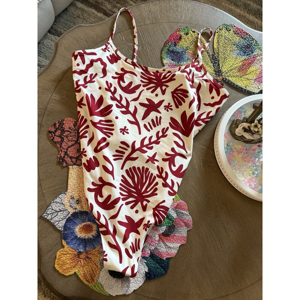H&M Padded-Cup High-Leg Swimsuit in a white and dark red patterned NWT XL - Picture 2 of 6
